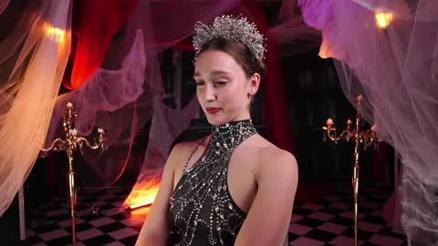 Snapshot of _meganmeow_ chatting on 10.31.25 Saturday - start 2030-2130 GMT online show from 10.31.25