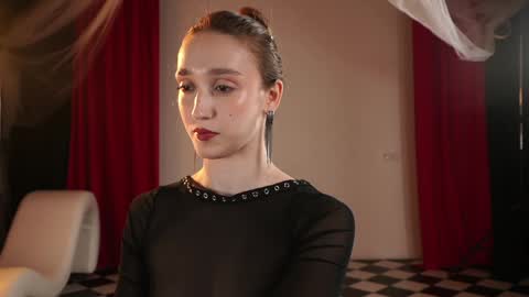 Snapshot of _meganmeow_ chatting on 11.14.25 Saturday - start 2030-2130 GMT online show from 11.14.25