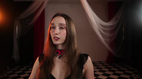 Snapshot of _meganmeow_ chatting on 11.21.25 Saturday - start 2030-2130 GMT online show from 11.21.25