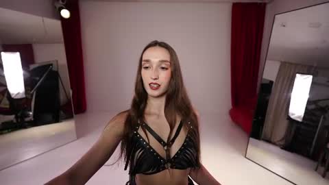 Snapshot of _meganmeow_ chatting on 06.19.26 Saturday - start 2030-2130 GMT online show from 06.19.26