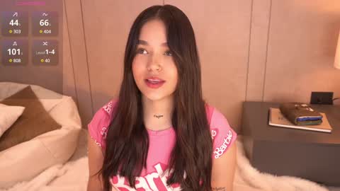 Snapshot of _meghan_gomez1_ chatting on 12.20.24 online show from 12.20.24