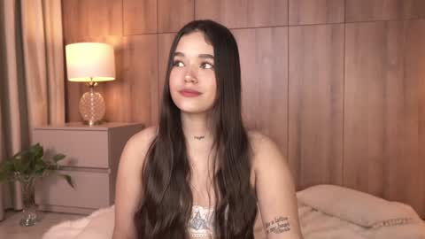 Snapshot of _meghan_gomez1_ chatting on 11.03.25 online show from 11.03.25