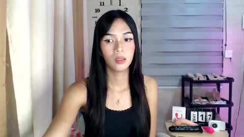 Snapshot of _mellyxxx chatting on 05.18.26 Melly online show from 05.18.26