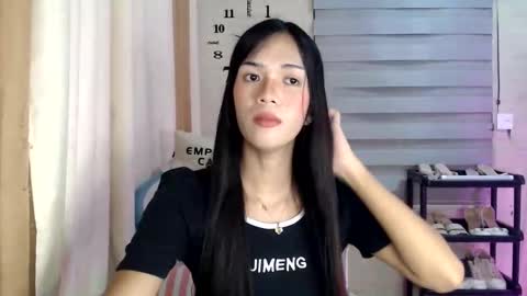Snapshot of _mellyxxx chatting on 05.19.26 Melly online show from 05.19.26