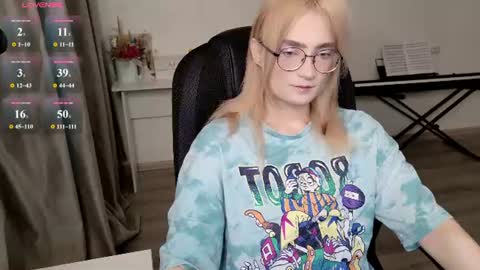 Snapshot of _meow_neko_ chatting on 06.22.26 _meow_neko_ online show from 06.22.26