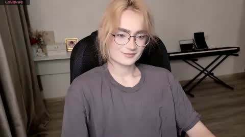 Snapshot of _meow_neko_ chatting on 07.06.26 _meow_neko_ online show from 07.06.26