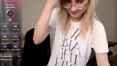 Snapshot of _meow_neko_ chatting on 07.14.26 _meow_neko_ online show from 07.14.26