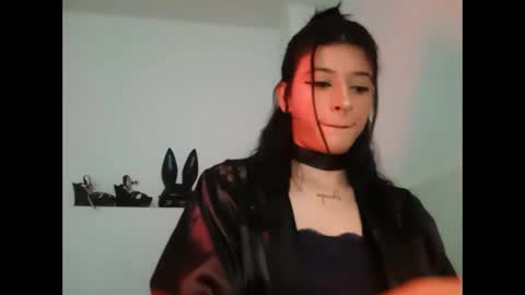 Mia-foster online show from 02.26.25