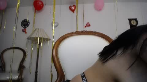  Mia  online show from 02.08.25