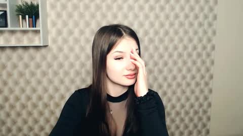 Mia online show from 03.07.25