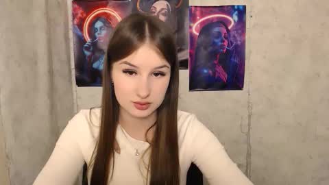 Mia online show from 09.18.25