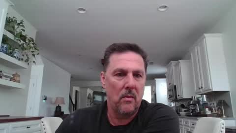 Snapshot of _mike_likes chatting on 04.25.26 Mike online show from 04.25.26