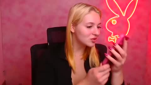 Melanie online show from 10.06.25