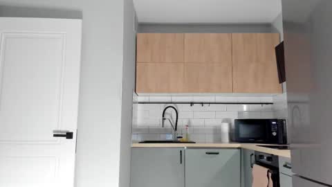 _miles19 online show from 11.21.25