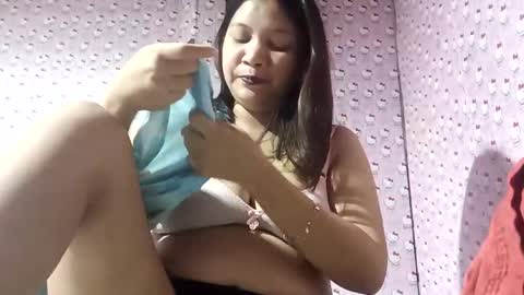 Snapshot of _milkytitsmomxx_ chatting on 12.30.24 _milkytitsmomxx_ online show from 12.30.24