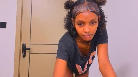 Mimi online show from 04.03.26