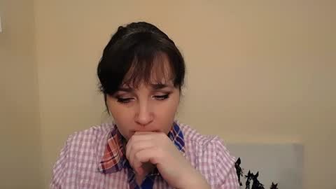 Snapshot of _miranda_sun chatting on 12.04.24 Miranda online show from 12.04.24