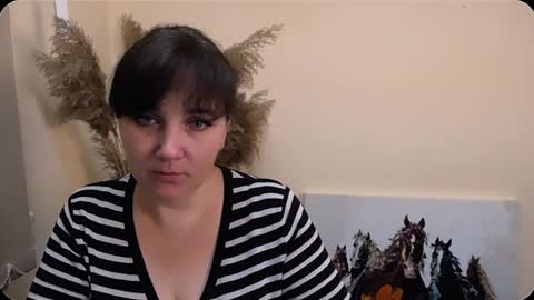 Snapshot of _miranda_sun chatting on 12.12.24 Miranda online show from 12.12.24