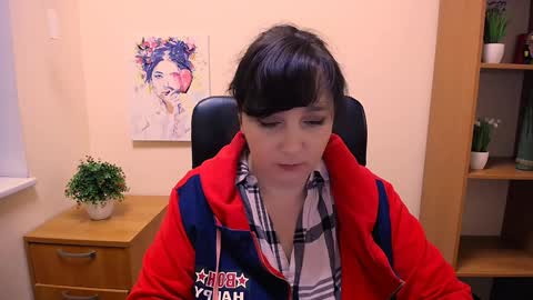 Snapshot of _miranda_sun chatting on 01.16.25 Miranda online show from 01.16.25