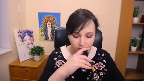 Snapshot of _miranda_sun chatting on 02.14.25 Miranda online show from 02.14.25