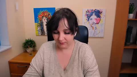 Snapshot of _miranda_sun chatting on 03.11.25 Miranda online show from 03.11.25