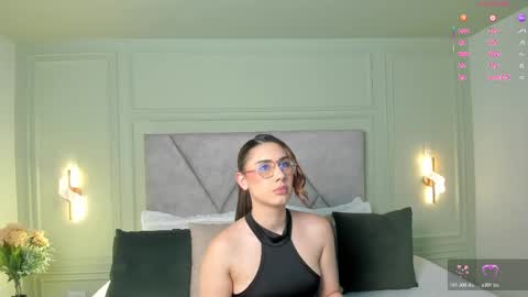 kimberley cruz online show from 11.18.25