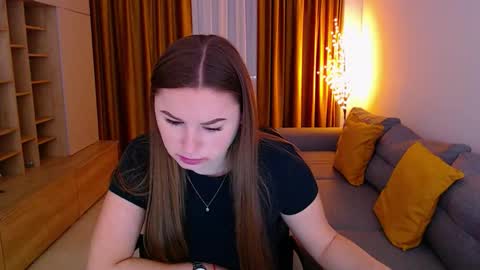 Snapshot of _miss_mia chatting on 03.19.26 Mia online show from 03.19.26