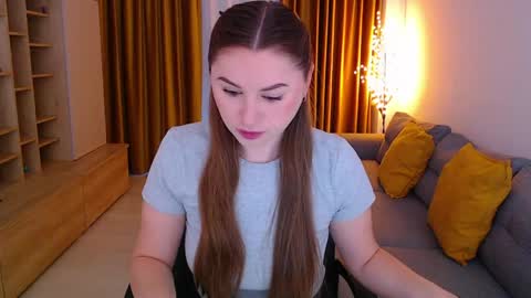 Snapshot of _miss_mia chatting on 04.12.26 Mia online show from 04.12.26