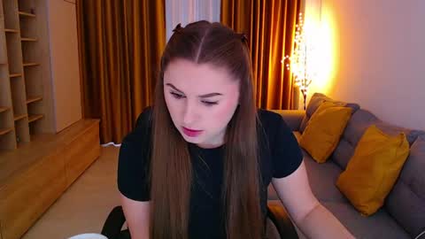 Snapshot of _miss_mia chatting on 04.15.26 Mia online show from 04.15.26