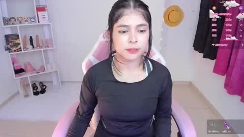 Snapshot of _misshoneyxx chatting on 02.20.25 Hanna Idependent Model online show from 02.20.25