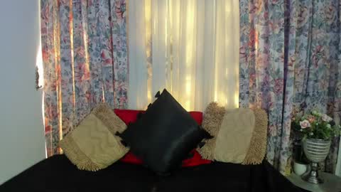 Snapshot of _mizuki chatting on 01.14.25 mizuki  online show from 01.14.25