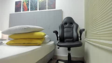 _molly_rosse_ online show from 04.16.26