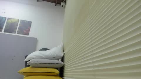 Snapshot of _molly_rosse_ chatting on 04.27.26 _molly_rosse_ online show from 04.27.26