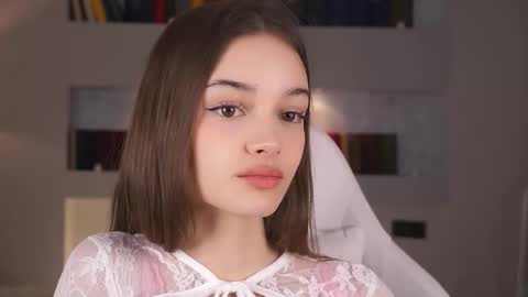 Snapshot of _moonlit_melody_ chatting on 03.18.26 Margo online show from 03.18.26