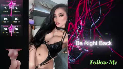 Snapshot of _morganmoore_ chatting on 10.21.25 MORGAN KEEP ON FOLLOWING online show from 10.21.25