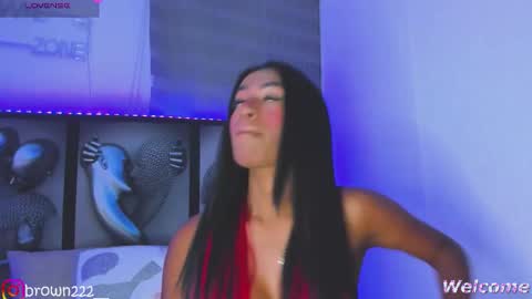 Snapshot of _naomibrown_ chatting on 12.03.25 naomi brown online show from 12.03.25