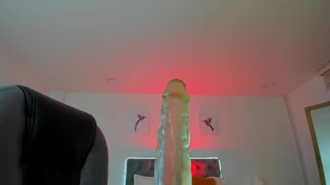 Natalie online show from 09.21.25