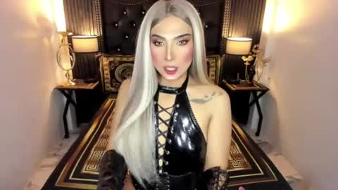 _natashacooper_ online show from 07.06.26