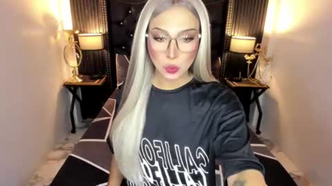 _natashacooper_ online show from 07.23.26