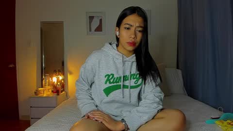 independent model natha online show from 12.11.24