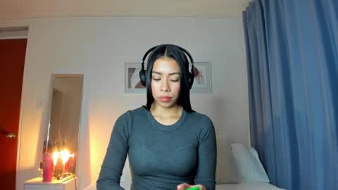 independent model natha online show from 02.27.25