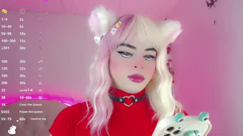 Snapshot of _natsuki chatting on 12.01.24 _natsuki online show from 12.01.24