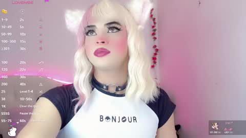 Snapshot of _natsuki chatting on 12.10.24 _natsuki online show from 12.10.24