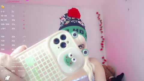 Snapshot of _natsuki chatting on 12.13.24 _natsuki online show from 12.13.24