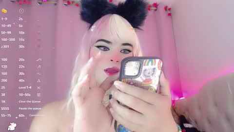 Snapshot of _natsuki chatting on 01.05.25 _natsuki online show from 01.05.25