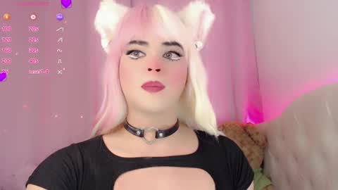 Snapshot of _natsuki chatting on 02.12.25 _natsuki online show from 02.12.25