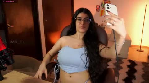 Snapshot of _niah chatting on 07.16.26 NiniHelp me by giving my show a thumbs up online show from 07.16.26