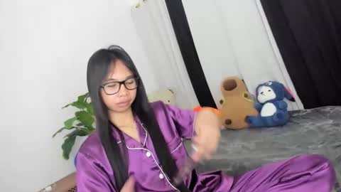 Nicole online show from 11.10.25