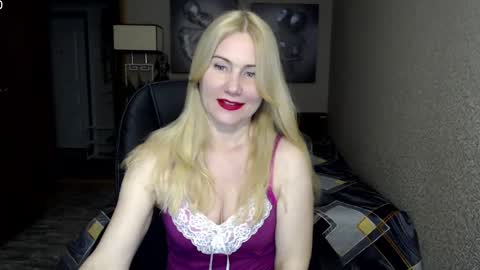 Donella    online show from 02.17.25