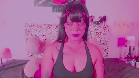 niiky online show from 02.22.25